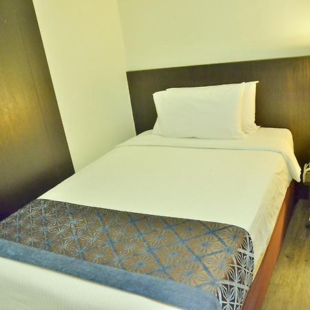 วิโวโฮเต็ล Hotel กวนตัน ภายนอก รูปภาพ