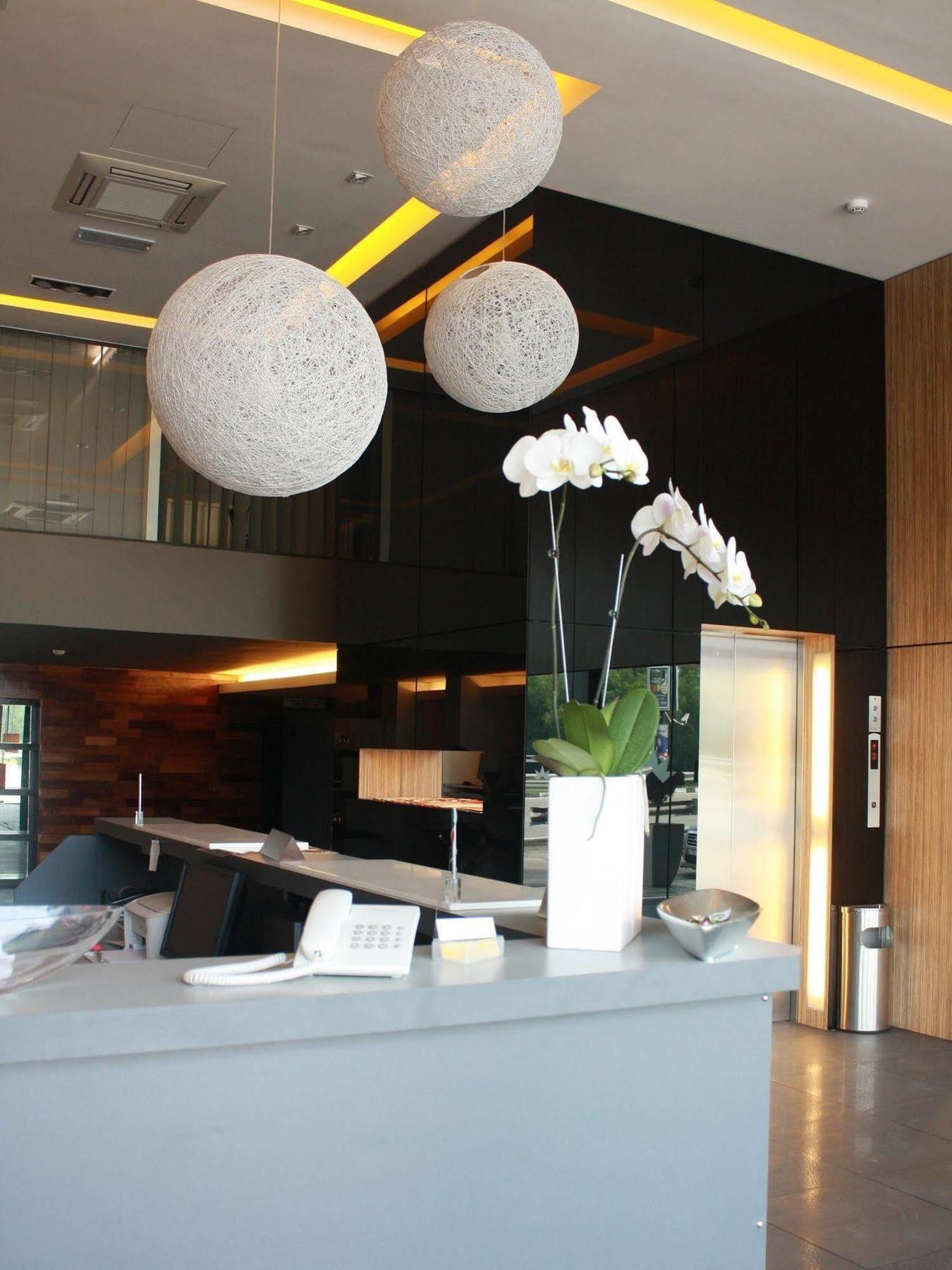 วิโวโฮเต็ล Hotel กวนตัน ภายนอก รูปภาพ